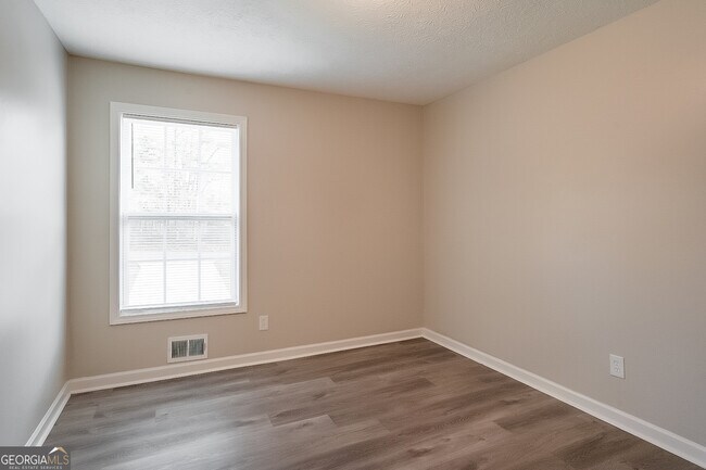 Building Photo - 2675 Frank Ln