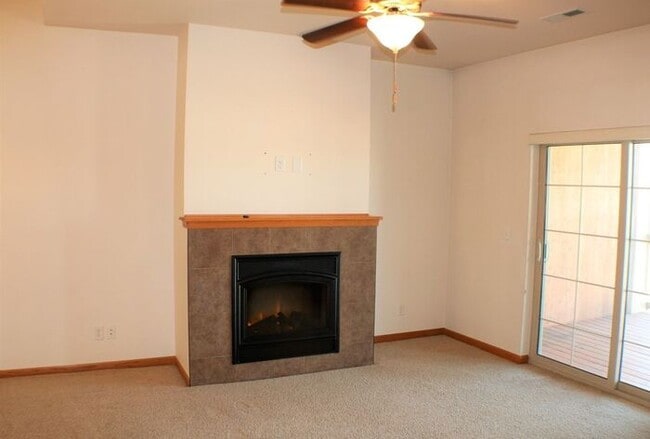 Building Photo - $1,325 | 2 Bedroom, 2 Bathroom Condo | Pet Friendly* | Sublease* | Available for July 1st, 2026 M...