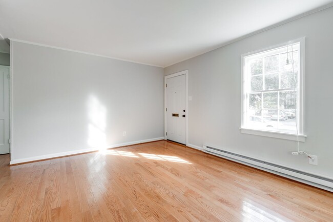 Building Photo - Cozy, Two Bedroom Home in Midlothian Avail...