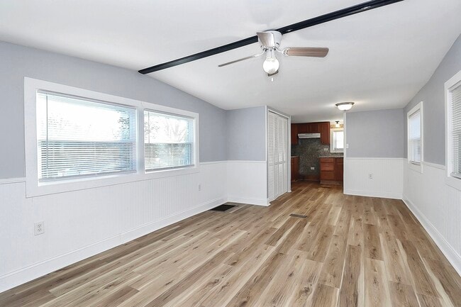 Building Photo - 146 Swink St SW