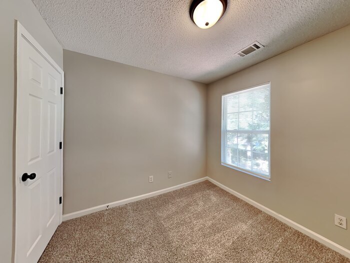 Building Photo - 50 Crestfield Cir