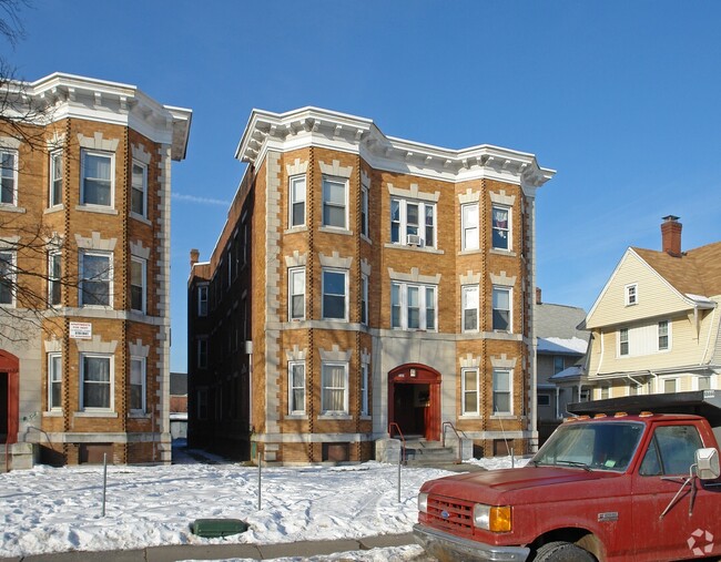 Building Photo - 267-271 Whethersfield Ave