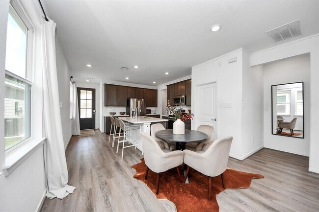 Building Photo - 21630 Heather Elm Dr