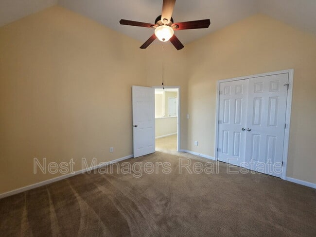 Building Photo - 825 Running Horse Ln