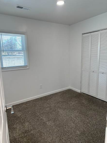 Building Photo - 28532 Grayling Ave