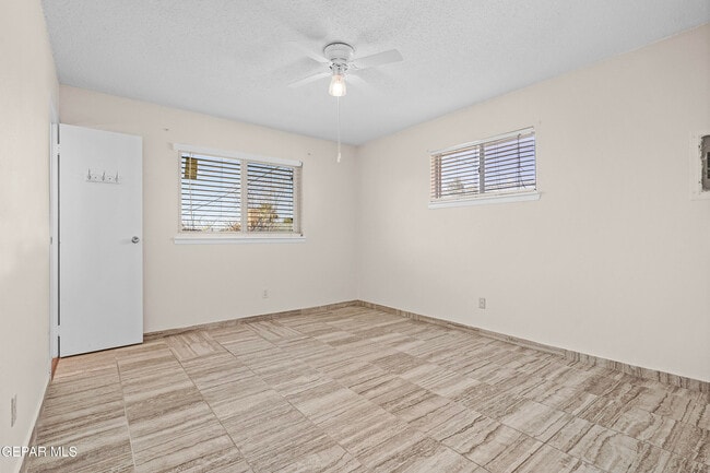 Building Photo - 7316 Clemente Ave