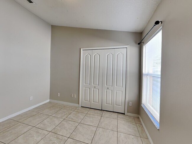 Building Photo - 12806 Sophiamarie Loop