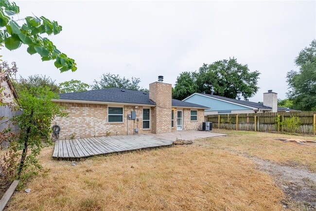 Building Photo - 10219 Staghill Dr