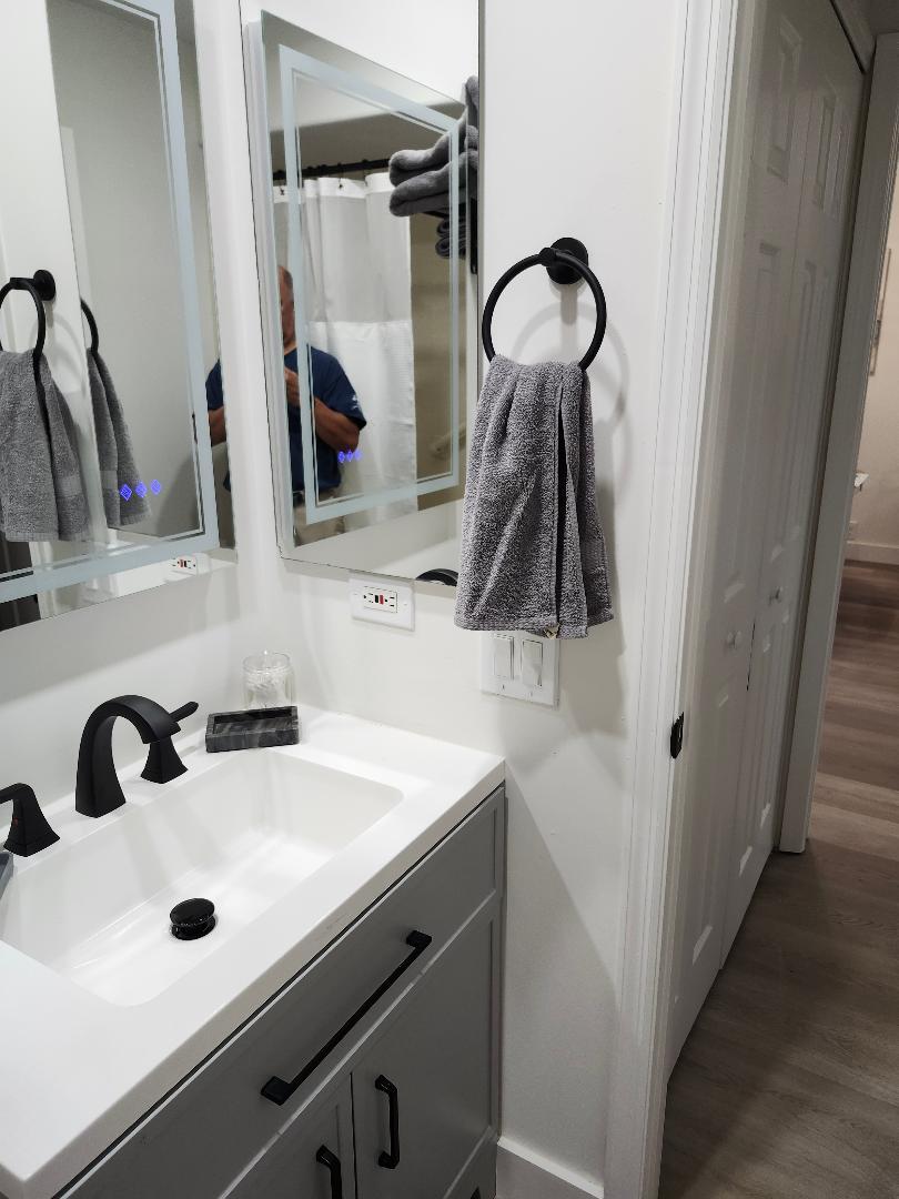 Spare Bath - 13020 Amberley Ct