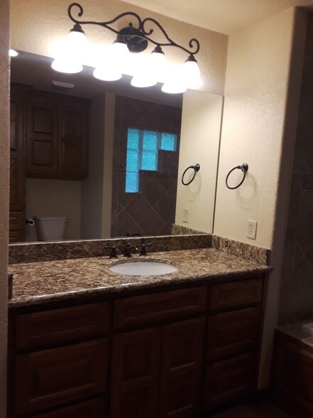 Building Photo - 1800 County Road 4817