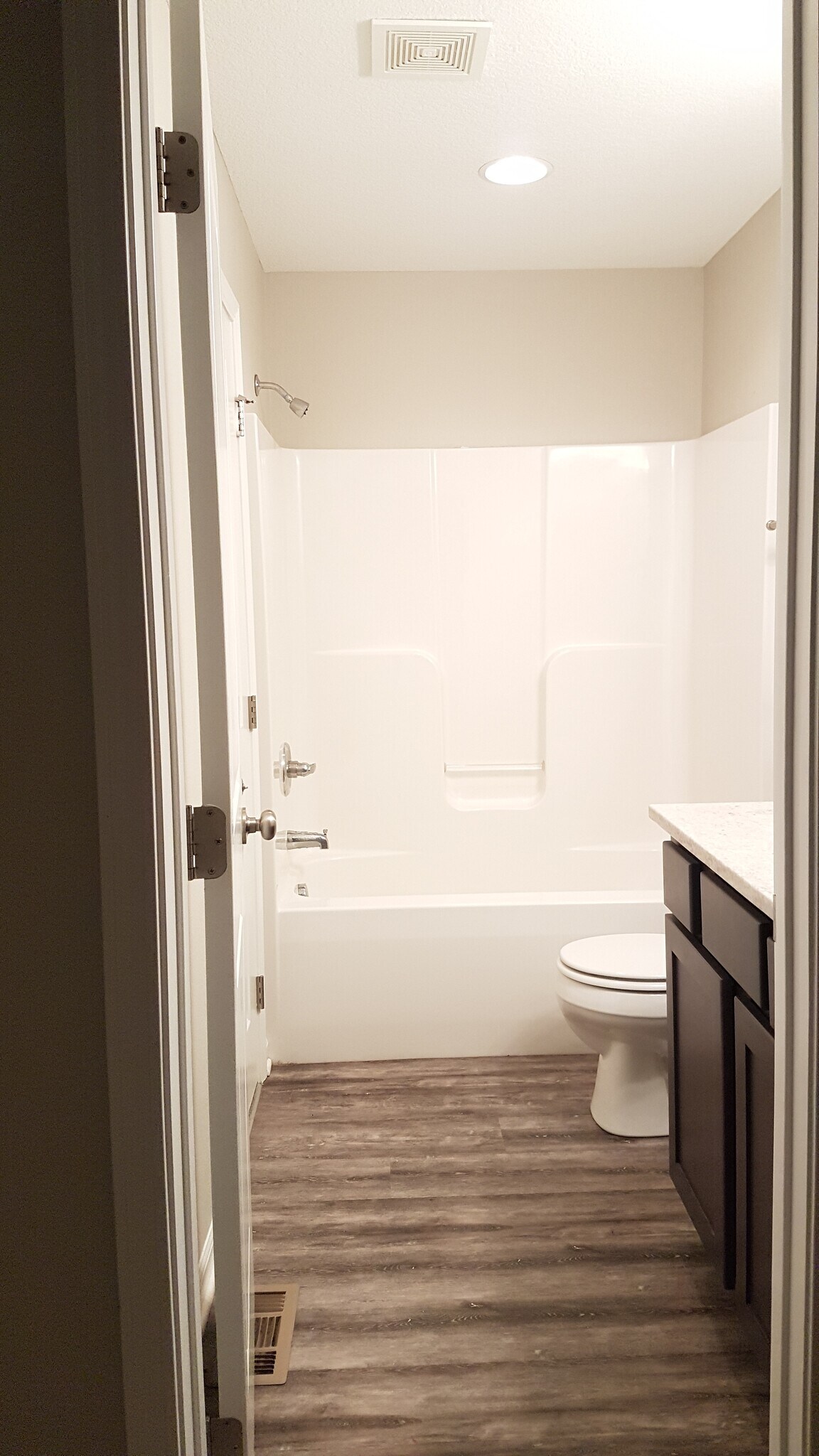 Building Photo - 810 SE 10th Ln