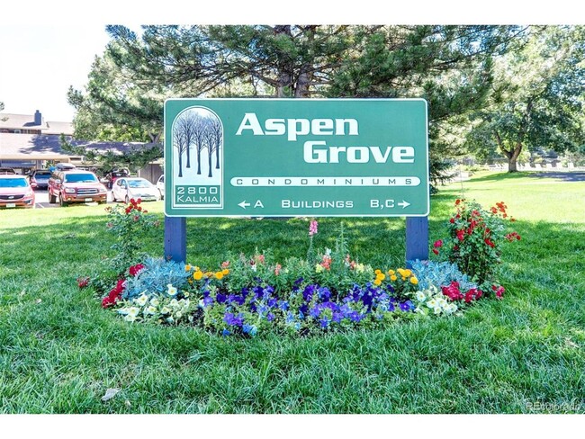 Building Photo - Beautiful Aspen Grove Condo in NoBo!  Avai...