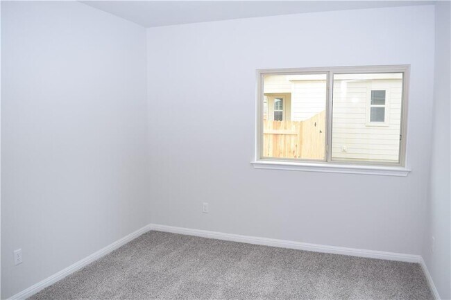 Building Photo - 1689 Woodlands Dr