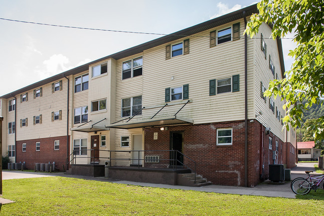 Building Photo - Bridgewater Place Apartments