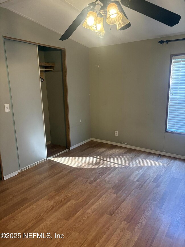 Building Photo - 119 Davis St