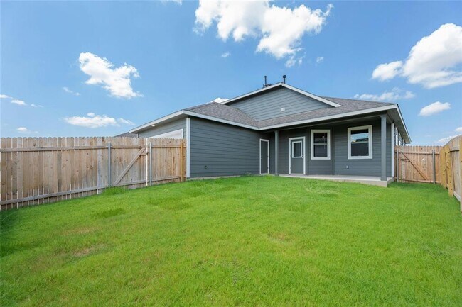 Building Photo - 512 Clearlake Dr