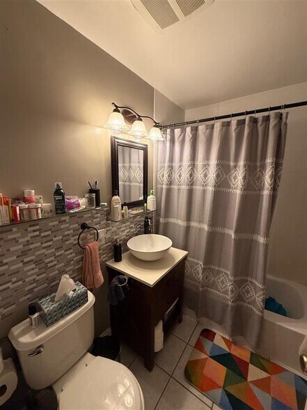 Building Photo - 326 Broadway