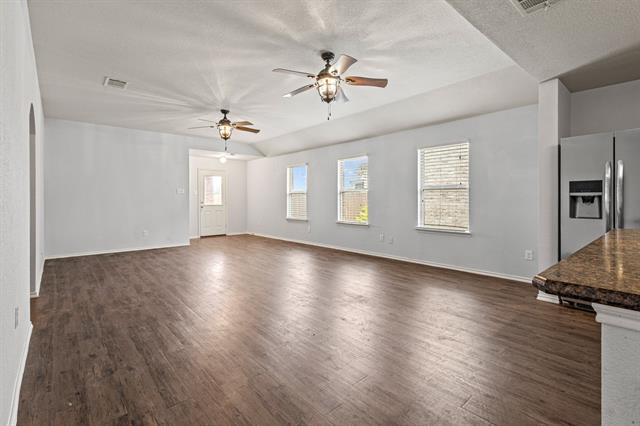 Building Photo - 713 Mallard Dr