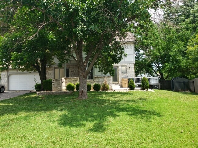 Building Photo - 4616 Farmstead St