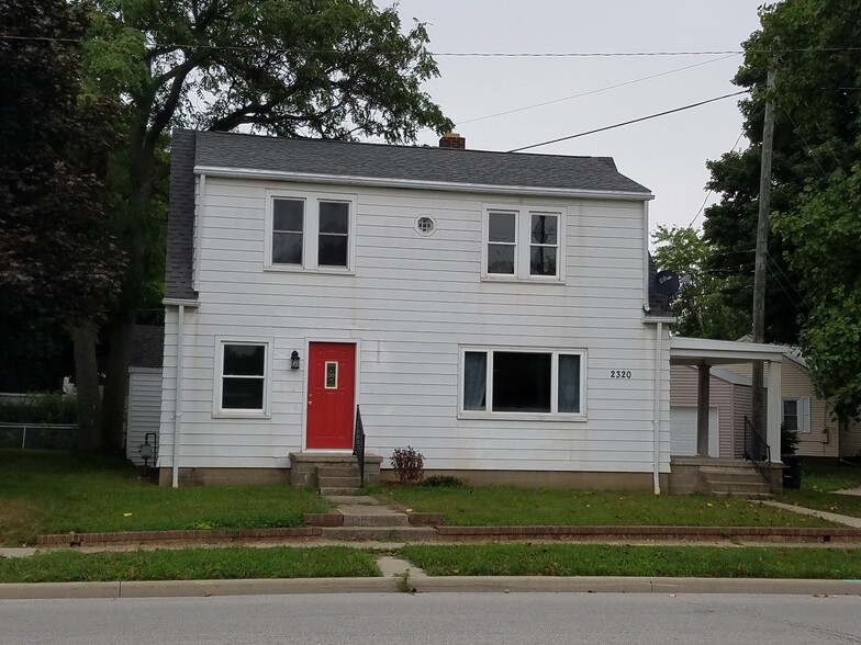 Building Photo - 2320 Main Street