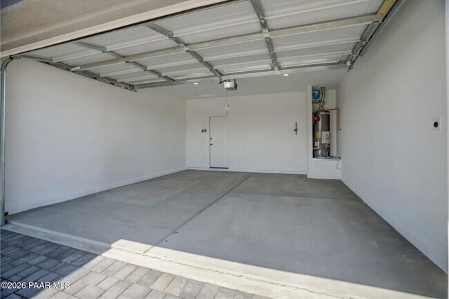 Building Photo - 1227 Cattle Trl