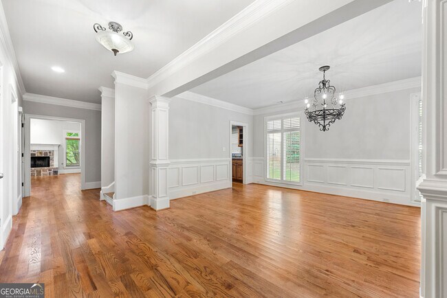 Building Photo - 2041 Mendenhall Cir