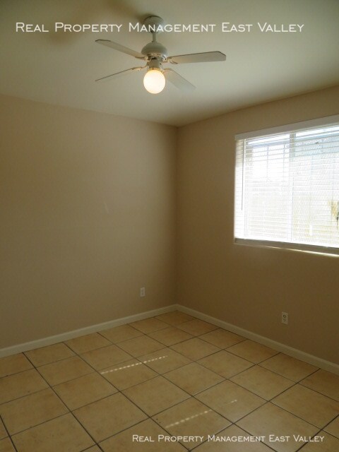 Building Photo - 1621 W Tonto St