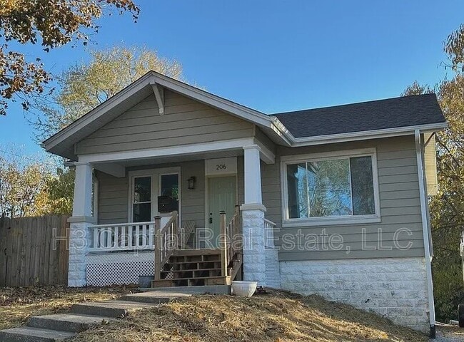 Primary Photo - 206 W Washington St