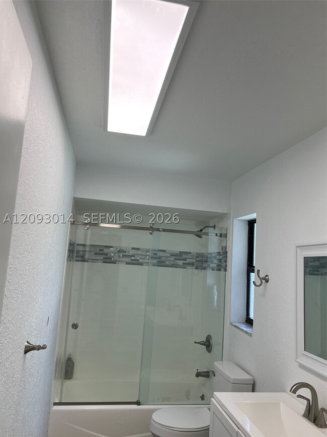 Building Photo - 10860 NW 40th St