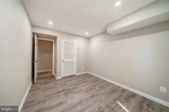 Building Photo - 8318 Kingsgate Rd
