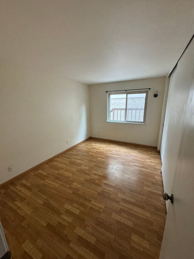 Building Photo - 61 Trinidad Bend