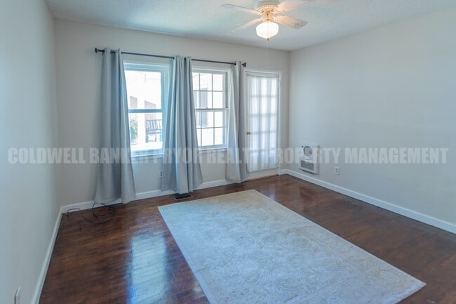 Building Photo - 4890 College Dr E