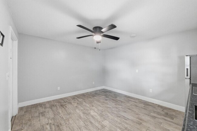 Building Photo - 15509 Casey Rd