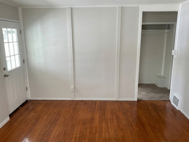 Building Photo - 222 Bellfield Ave