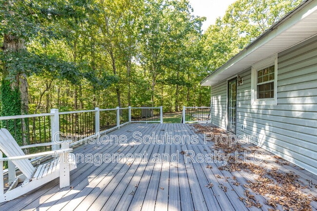 Building Photo - 5580 Hargrove Rd