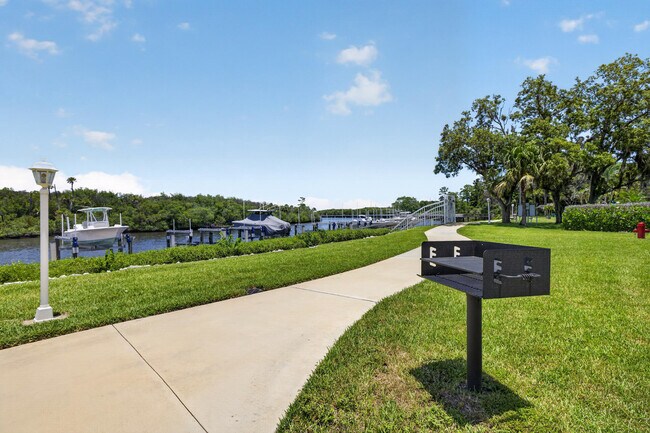 Building Photo - 2512 SE Anchorage Cove