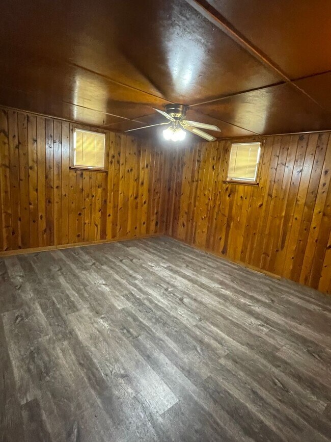 Building Photo - 3 Bedroom, 2 Bath Home for Rent