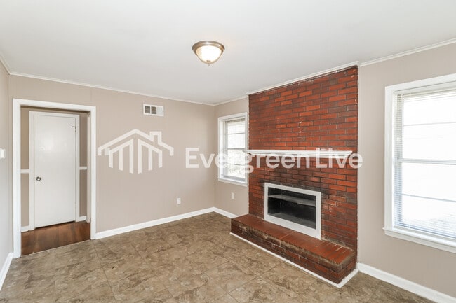 Building Photo - 1404 Old Hickory Rd