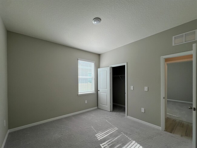 Building Photo - 980 Vineyard Rdg Rd