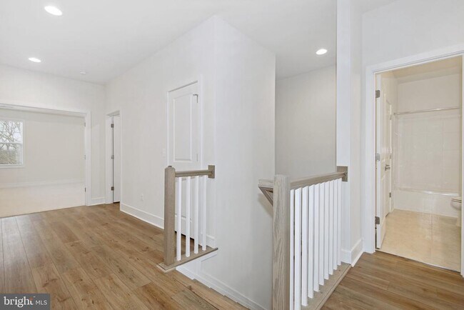 Building Photo - 120 Choke Cherry Ct