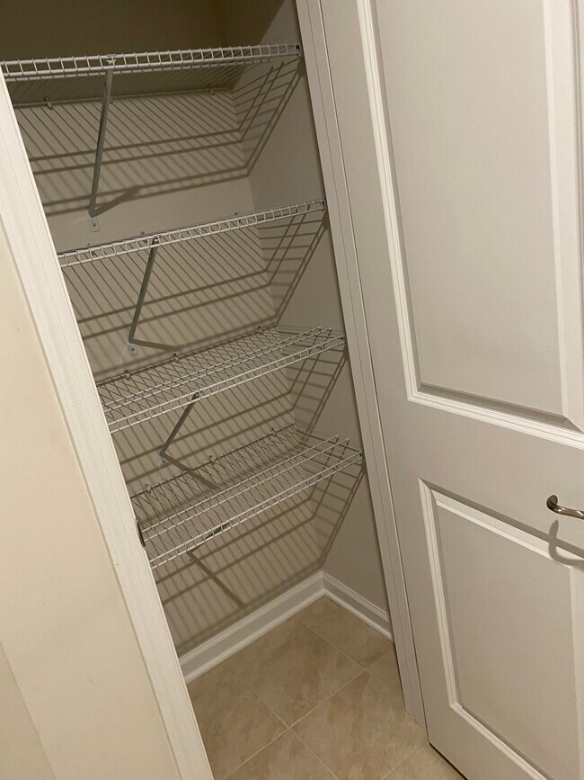 Building Photo - 5508 Loneleaf Way