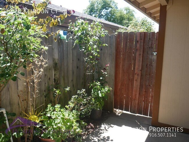 Building Photo - 6828 Klingon Ct