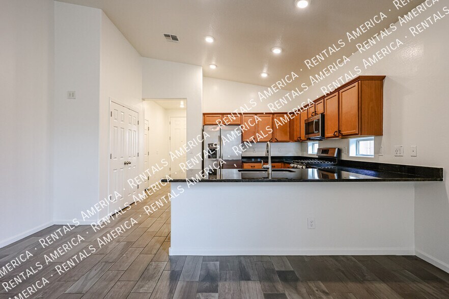 Building Photo - 11039 E Verbina Ln