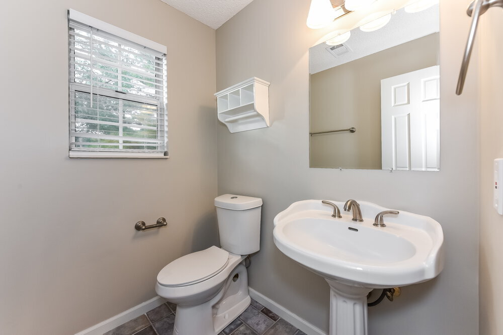 Building Photo - 5105 Roxborough Dr