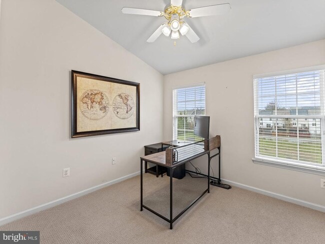 Building Photo - 8873 Royal Doulton Ln