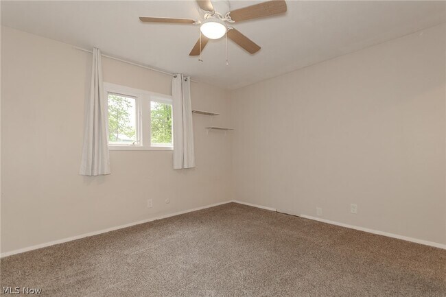 Building Photo - 8806 Norwood Dr
