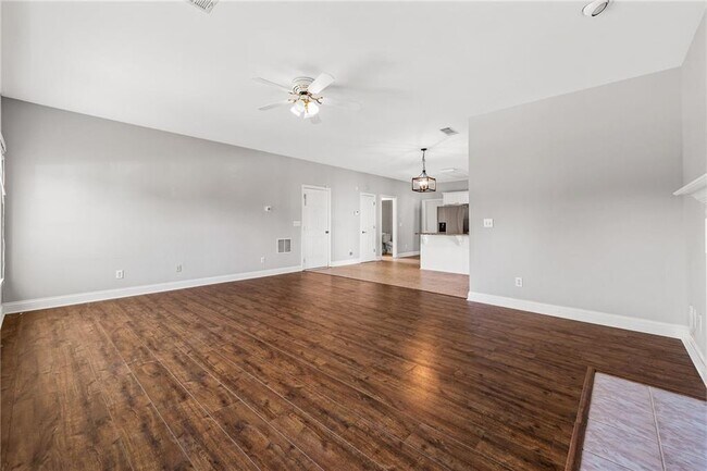 Building Photo - 969 Light House Way