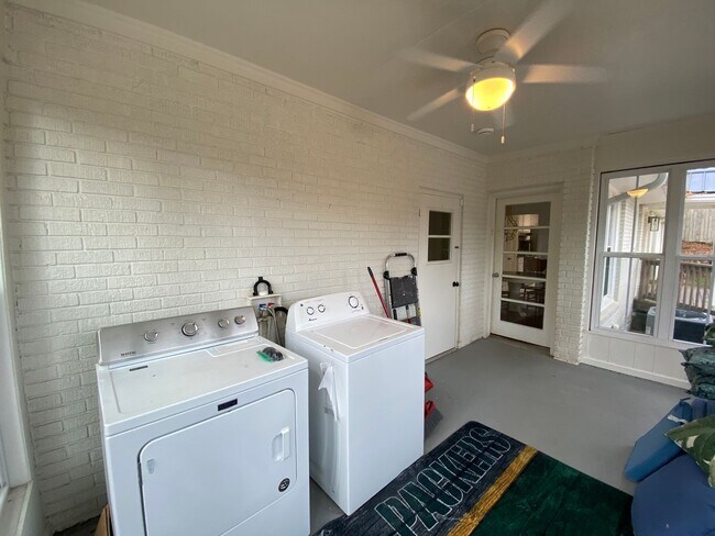 Building Photo - Beautifully Updated and Furnished 3 bedroom, 2 bath brick ranch in Vineland!