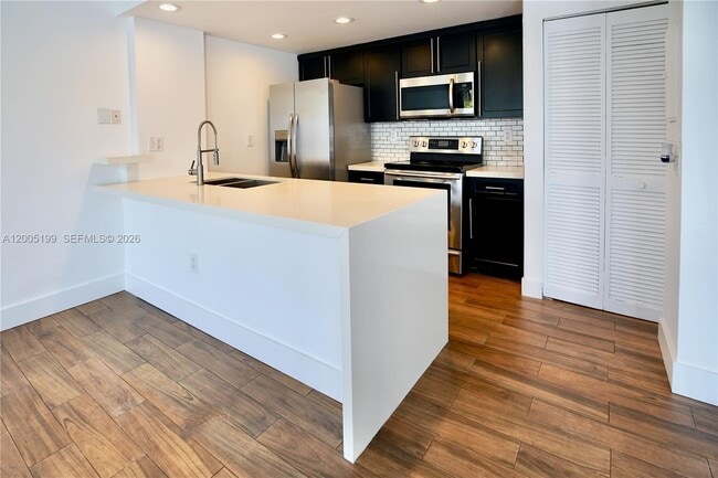 Building Photo - 3186 Bird Ave