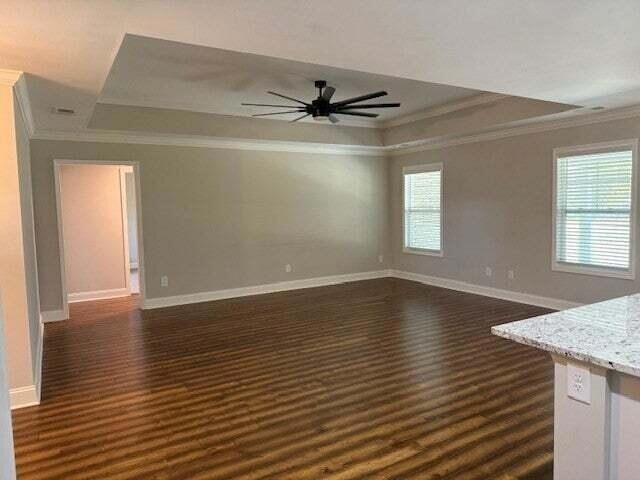 Building Photo - 1215 Seagrove Dr